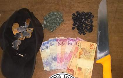 Homem é preso pela PM com mais de 80 porções de crack em Birigui