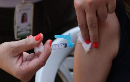 Lei define regras para vacinação em estabelecimentos privados