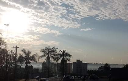 Fumaça de incêndio no aterro sanitário incomoda moradores