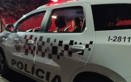 Indivíduo esfaqueia dois homens em Castilho