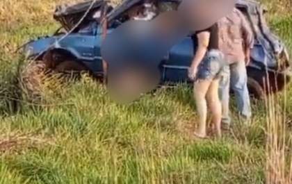 Contrabandista foge de barreira policial na MS-164 e morre ao bater carro em poste