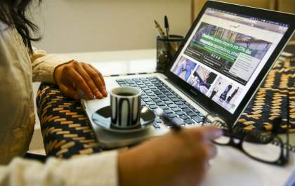 Quase metade das empresas industriais adotou o teletrabalho em 2022