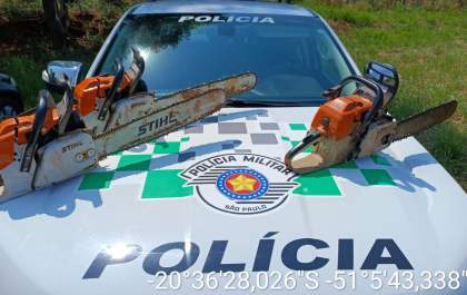 PM Ambiental autua individuos sem licença de porte para uso de motosserra