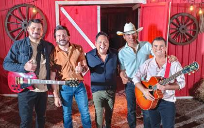 Os Filhos de Campo Grande lançam novo clipe com Jads e Jadson