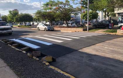 Av. Rosário Congro ganha nova faixa elevada
