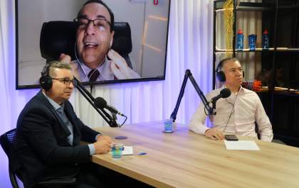 'Dr. Bactéria' alerta para a manipulação segura dos alimentos durante palestra no Unisalesiano