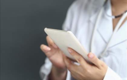 Justiça manda empresa entregar a ganhadora Iphone 14 sorteado em promoção pelas redes sociais