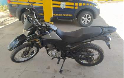 Moto furtado é recuperada pela PRF em 