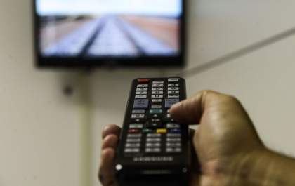 Governo lança plano para ampliar serviços de rádio e televisão