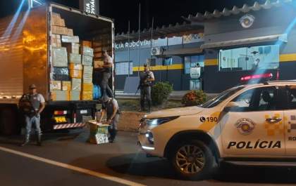 TOR detém dupla com caminhão carregado com contrabando