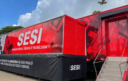 Carreta da Ciência do Sesi está na Praça Moura Andrade