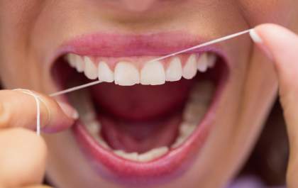 Importância do uso do fio dental na saúde bucal&nbsp;