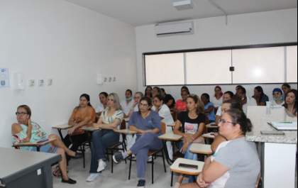 Saúde de Andradina faz reunião com funcionários da Santa Casa sobre piso da enfermagem