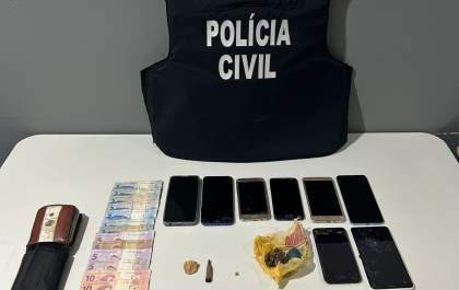 Polícia Civil e PM prendem suspeito de traficar drogas no Paranapungá