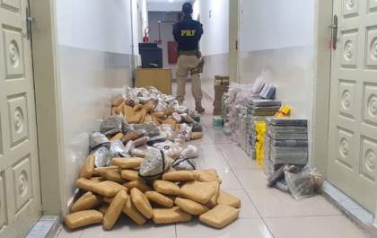 PRF apreende cocaína, skunk e haxixe em Corumbá