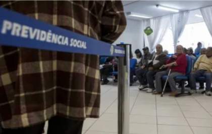 Programa do INSS reduz a espera em 32,7% em um mês