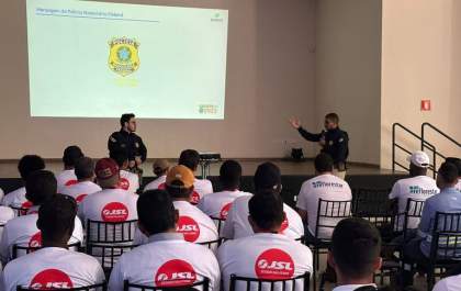 PRF realiza palestra educativa para servidores da Suzano em Três Lagoas