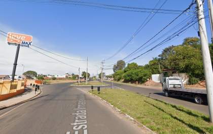 Mulher morre após ser atropelada por moto na frente de mercado em Penápolis