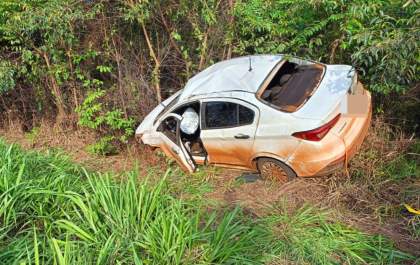 Homem fica ferido após carro capotar entre Bataguassu e Brasilândia