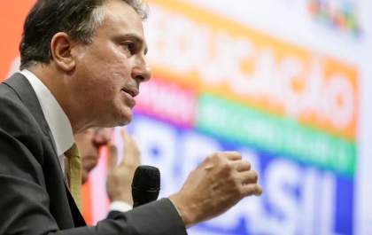 Ministério da Educação estuda fim dos cursos de licenciatura 100% EaD