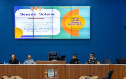 Casa do Trabalhador, empresário e policiais recebem homenagens na Câmara