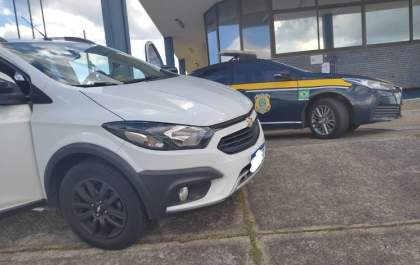 PRF recupera GM Onix furtado ao realizar fiscalização na BR 381