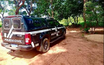 Polícia Civil prende em flagrante homem que mutilou os dedos de sua esposa adolescente