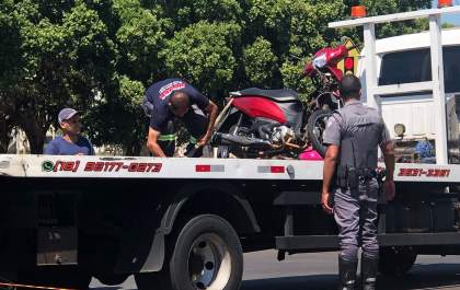 Condutora de carro envolvido em colisão com Biz diz que teve visão ofuscada pelo sol