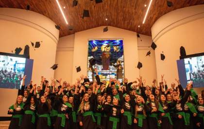 Unisalesiano celebra formatura da 1ª turma do curso de medicina
