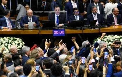 Congresso promulga emenda constitucional da reforma tributária