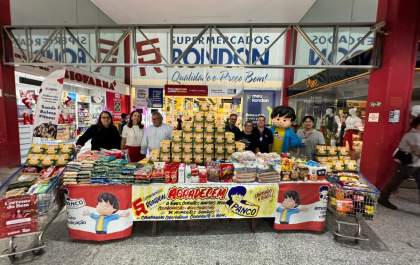 Supermercado entrega 2 toneladas de alimentos ao Fundo Social de Araçatuba
