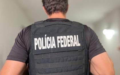 PF e FAB prendem mulher com 5kg de cocaína