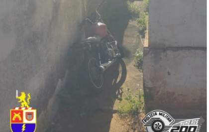 Policiais femininas recuperam moto furtada