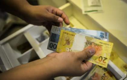 Reajuste do salário mínimo agrava ainda mais a crise das prefeituras, aponta CNM