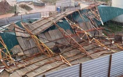 Pancada de chuva volta a causar danos em bairros de Araçatuba