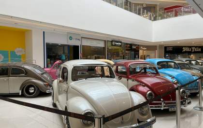 Shopping recebe encontro de carros antigos em Araçatuba