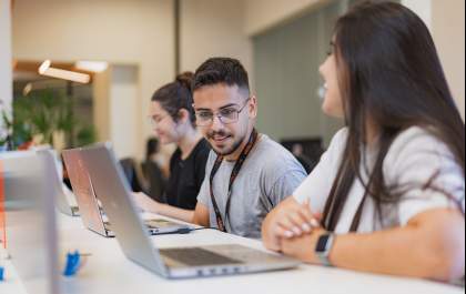 Fraudes em compras virtuais exigem que empresas conscientizem o consumidor