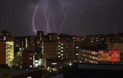 Saiba como se proteger de raios durante tempestades