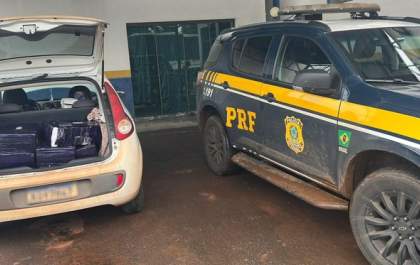 PRF recupera veículo furtado transportando 363 Kg de maconha