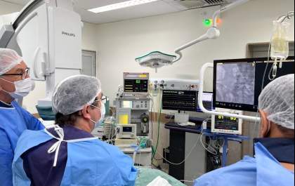 Paciente passa por procedimento de alta tecnologia para implante de válvula do coração na Santa Casa de Araçatuba