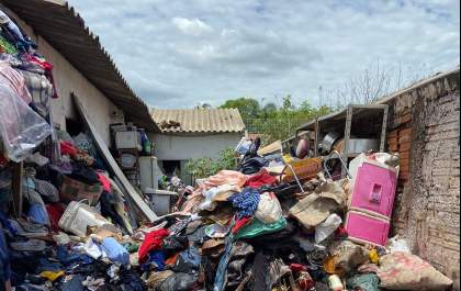 Força-tarefa retira 75 toneladas de material de residência no Verde Parque