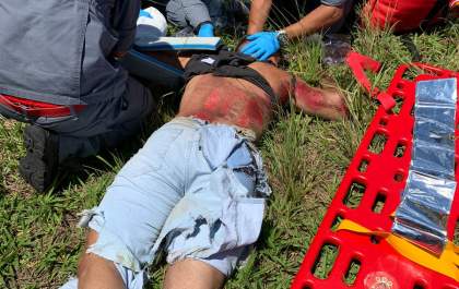 Após encontro de motos, casais sofrem grave acidente em rodovia