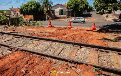 Governo de Andradina abre a passagem de nível da Rua São Francisco