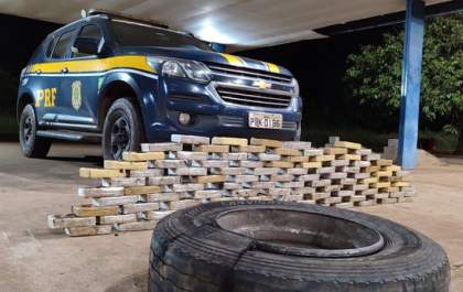 PRF apreende 107,1 kg de cocaína na BR-262