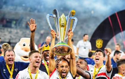 São Paulo faz história e conquista a Supercopa do Brasil