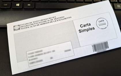Prazo para licenciamento de veículos terminados em placa 3 encerra em maio
