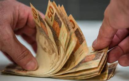 Governo amplia isenção do Imposto de Renda para quem ganha até dois salários mínimos