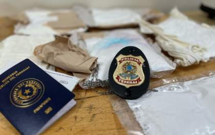 PF prende passageiro com cocaína oculta no corpo no Aeroporto Internacional de Foz do Iguaçu