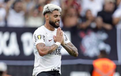 Na estreia de António Oliveira, Corinthians quebra sequência de derrotas e vence Portuguesa