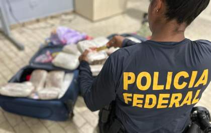 PF prende mulher com mais de 16 kg de substância análoga à cocaína
